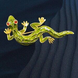 Trifari Lizard Brooch Pin, Green Enamel, Pink Cabochon Eyes, Unisex Design